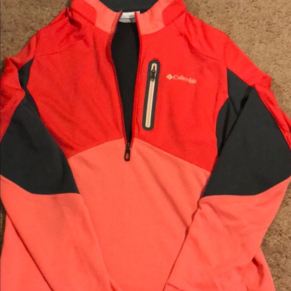 Columbia workout pull over